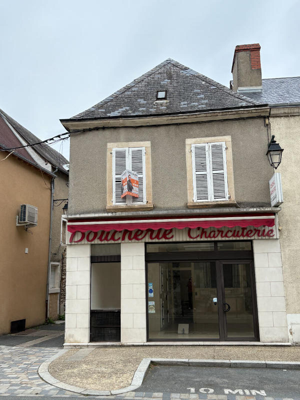 Maison - 181 m² - 6 pièces