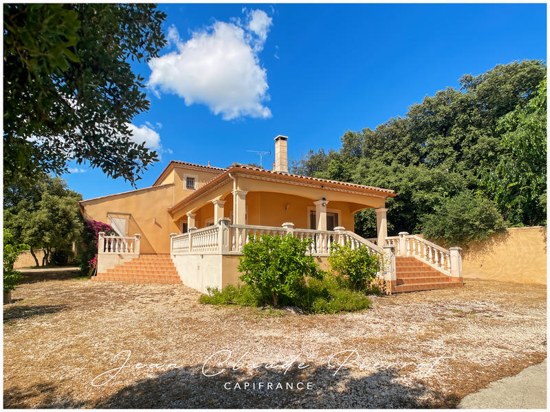 Maison - 218 m² - 5 pièces