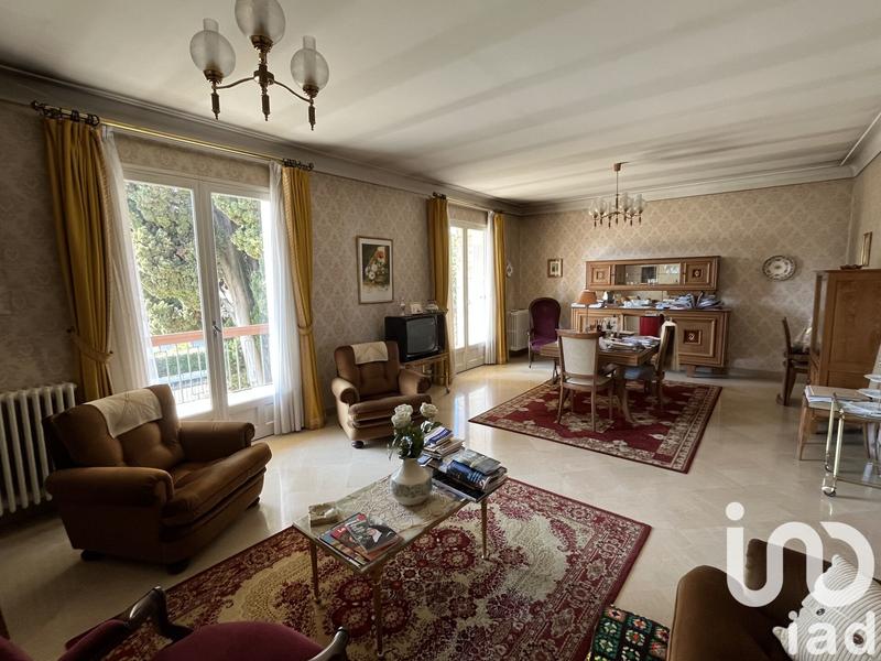 Maison - 205 m² - 6 pièces