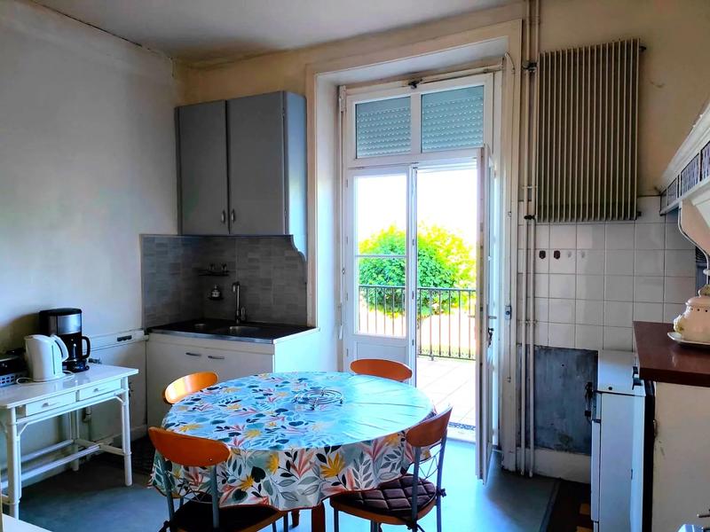 Maison - 203 m² - 8 pièces
