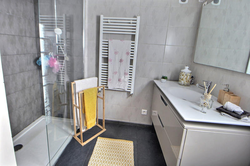 Maison - 120 m² - 7 pièces