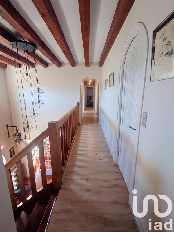 Maison - 248 m² - 8 pièces