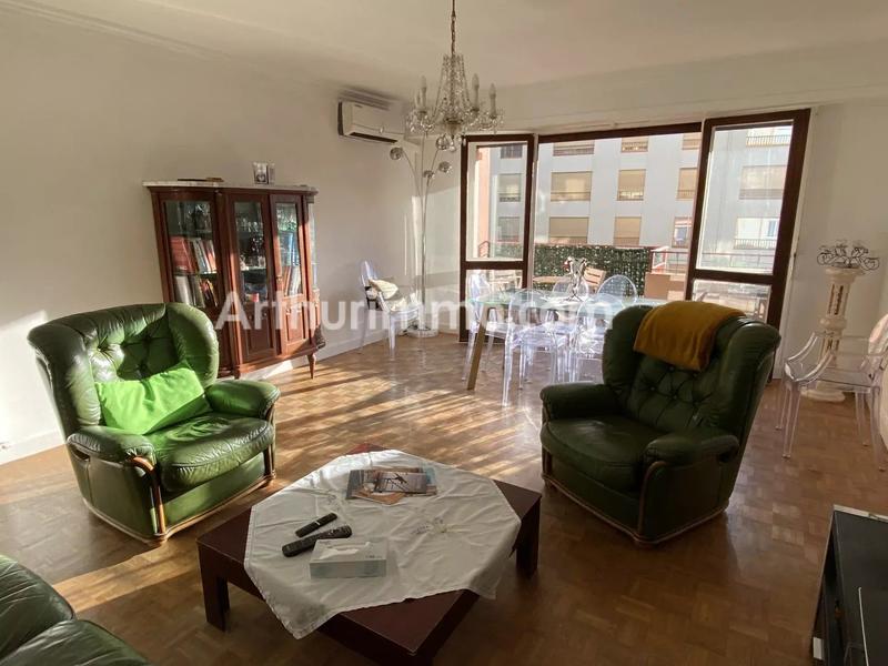 Appartement - 82 m² - 3 pièces