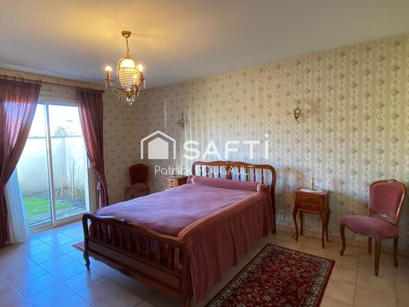 Maison - 240 m² - 7 pièces