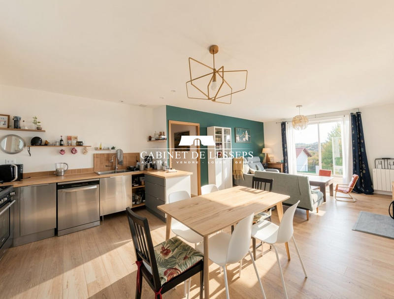 Maison - 74 m² - 4 pièces