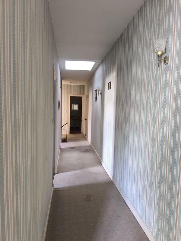 Maison - 181 m² - 6 pièces