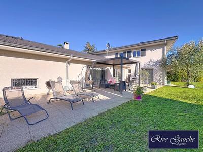 Maison - 152 m² - 6 pièces