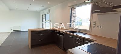 Maison - 95 m² - 4 pièces