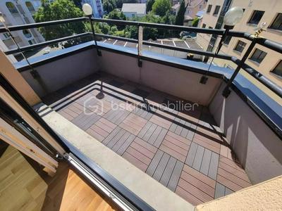 Appartement - 100 m² - 4 pièces