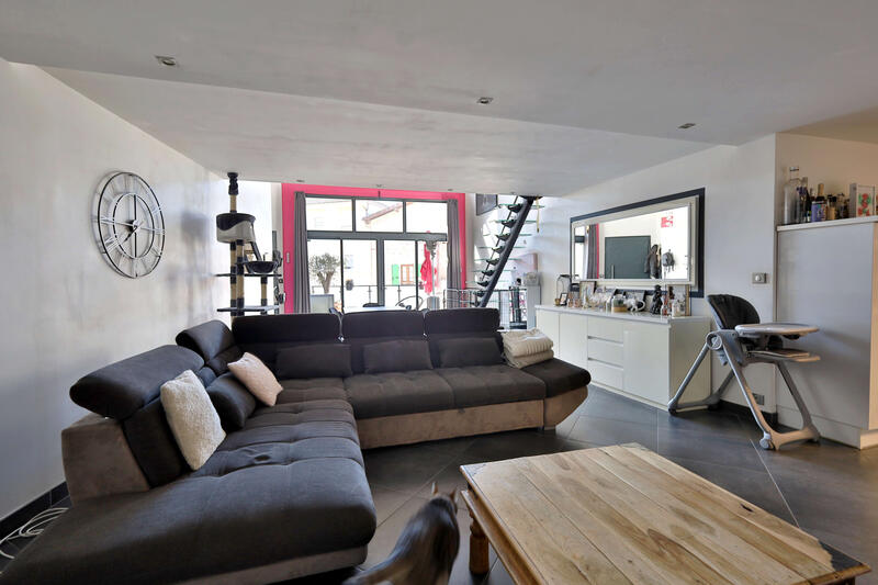 Appartement - 135 m² - 4 pièces