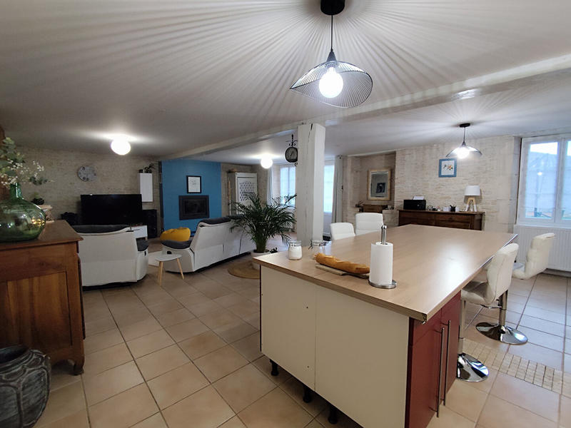 Maison - 160 m² - 4 pièces