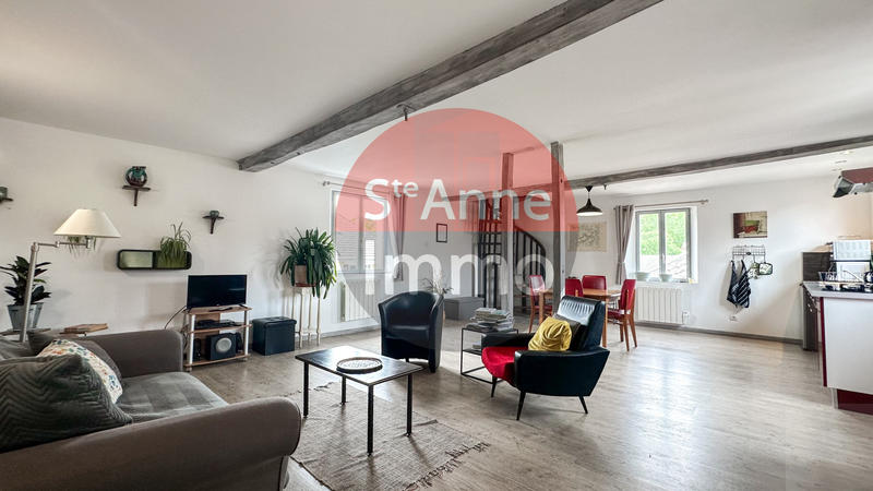 Maison - 240 m² - 4 pièces