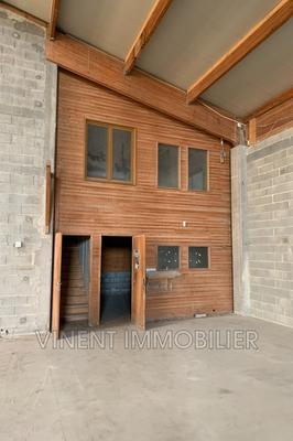 Local commercial - 766 m²