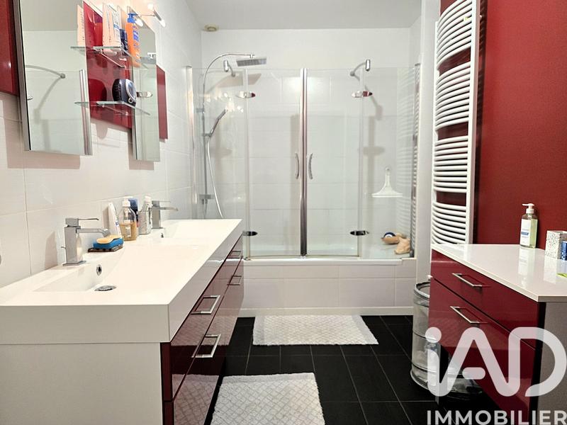 Maison - 194 m² - 8 pièces