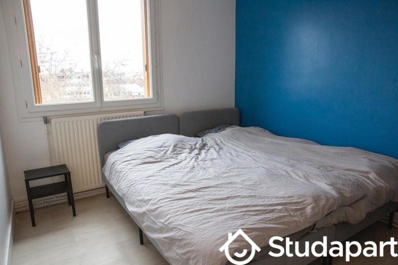 Chambre - 9 m² - 1 pièce