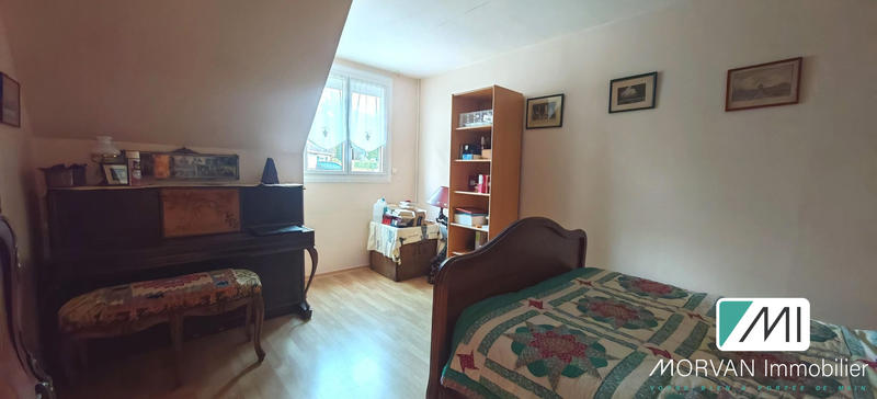 Maison - 210 m² - 7 pièces