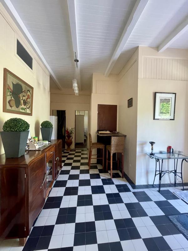 Propriété - 6 213 m² - 4 pièces