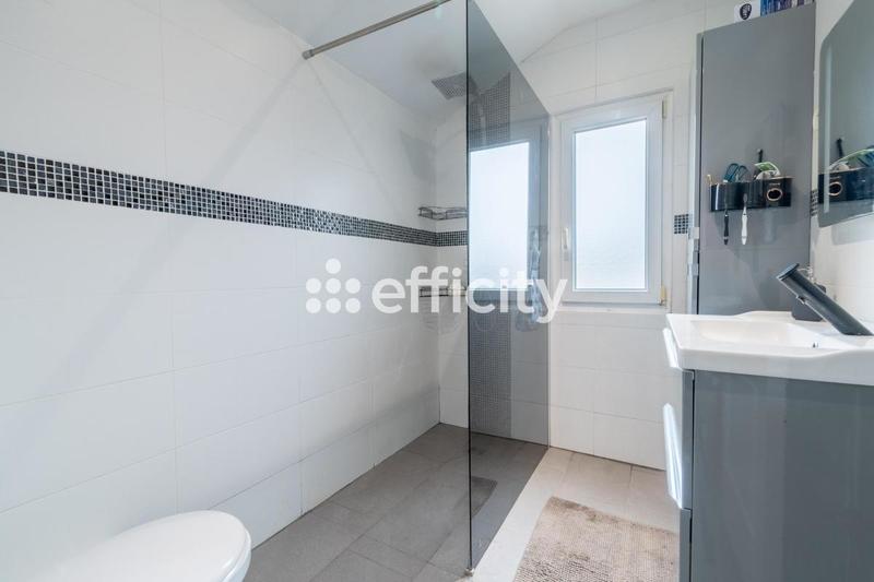 Pavillon - 60 m² - 4 pièces