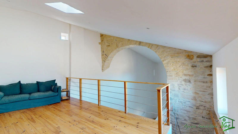 Maison - 202 m² - 6 pièces