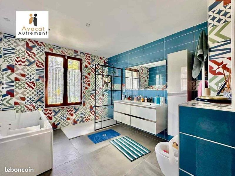 Propriété - 380 m² - 10 pièces