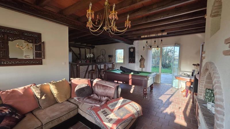 Maison - 205 m² - 6 pièces