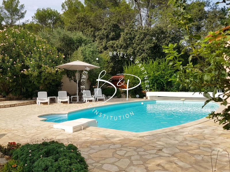 Maison - 183 m² - 7 pièces