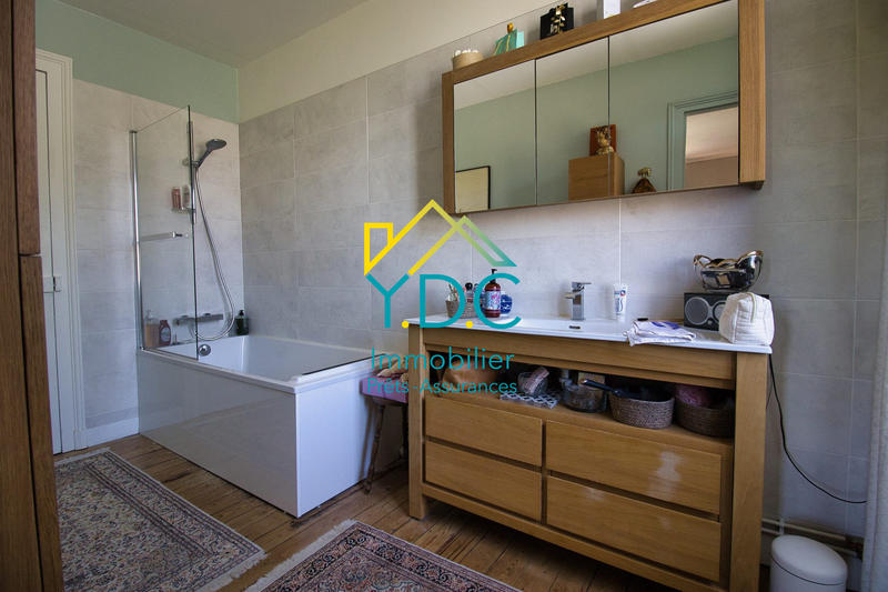 Maison - 172 m² - 8 pièces