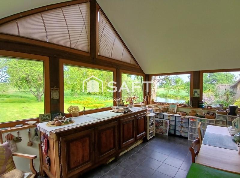 Maison - 260 m² - 11 pièces