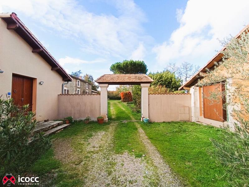 Maison - 477 m² - 21 pièces