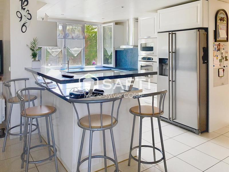 Maison - 190 m² - 8 pièces