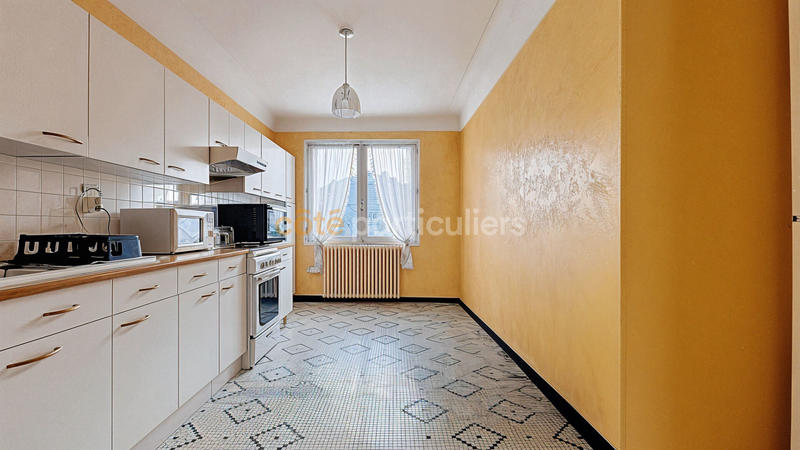 Maison - 99 m² - 5 pièces