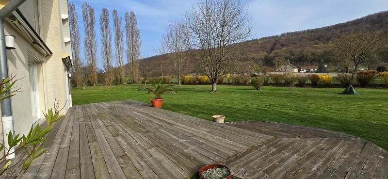 Maison - 177 m² - 7 pièces