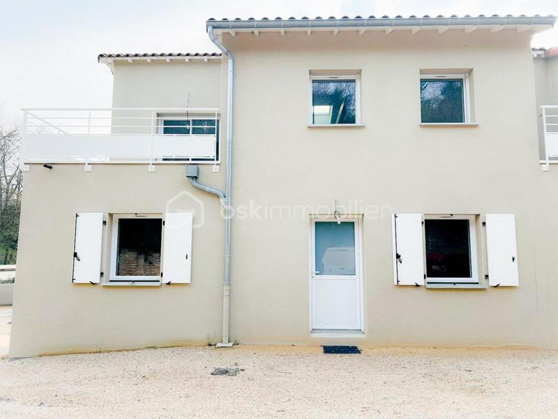 Maison - 97 m² - 4 pièces