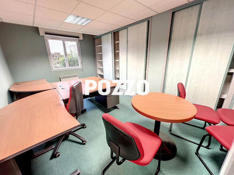 Local commercial - 114 m² - 4 pièces