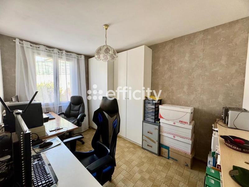 Maison - 98 m² - 4 pièces