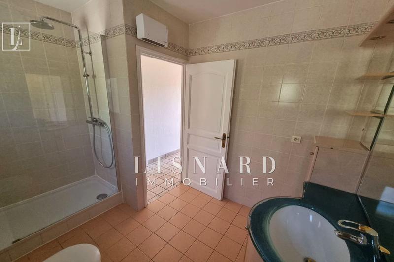 Villa - 90 m² - 4 pièces