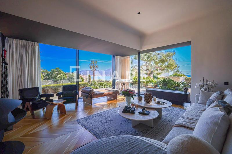 Villa - 250 m² - 5 pièces