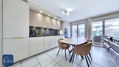 Appartement - 76 m² - 3 pièces