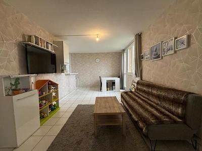 Appartement - 65 m² - 4 pièces