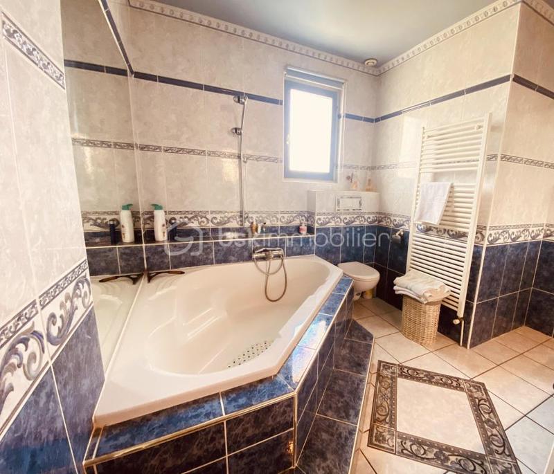 Maison - 175 m² - 5 pièces