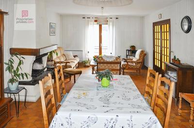 Maison - 90 m² - 5 pièces