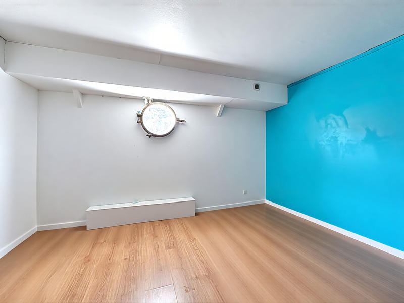 Péniche - 180 m² - 7 pièces