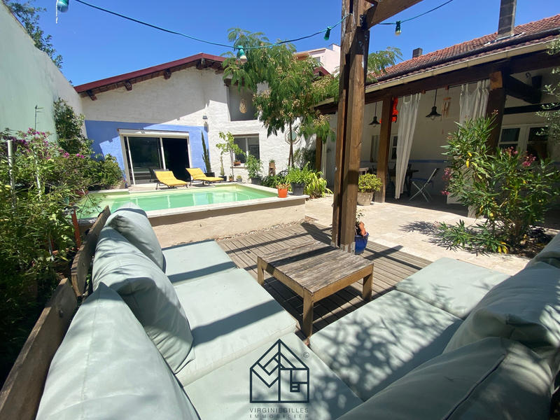 Maison - 200 m² - 6 pièces