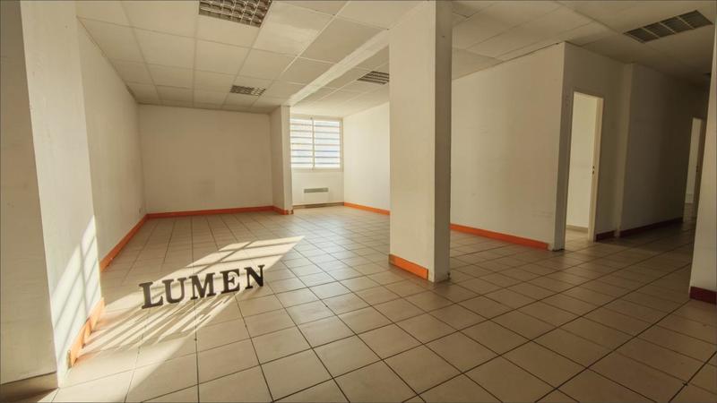 Bureau - 216 m² - 7 pièces