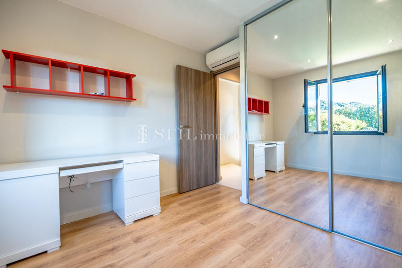 Maison - 102 m² - 4 pièces