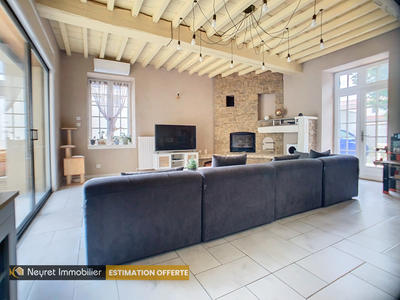 Maison - 250 m² - 7 pièces