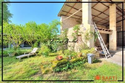 Maison - 180 m² - 6 pièces