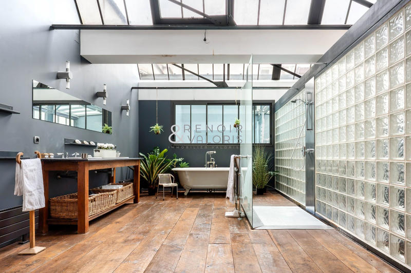 Appartement - 400 m² - 8 pièces