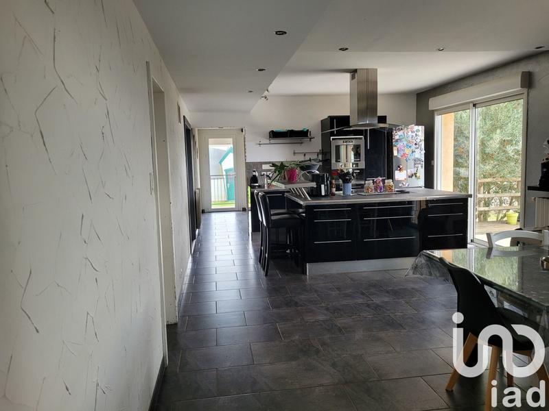 Maison - 248 m² - 8 pièces