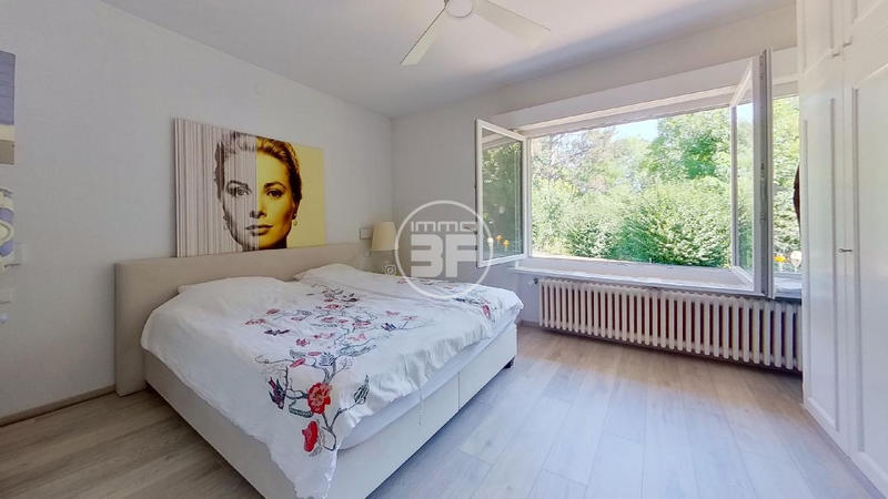 Maison - 240 m² - 5 pièces